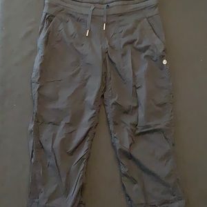 Lululemon Size 4  Black Dance Studio Capri